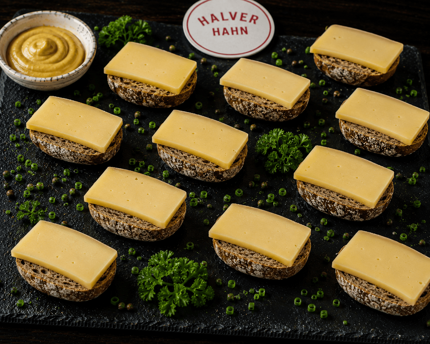 „Mini Halver Hahn“ – kleines Röggelchen mit Holländer-Käse